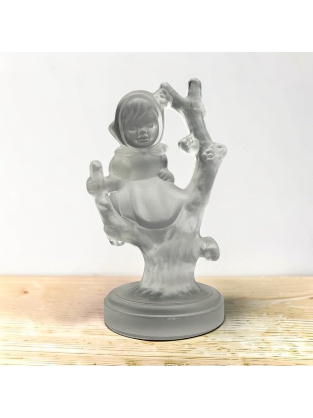 Vintage Goebel Hummel Apple Tree Girl Crystal Frosted Glass Figurine 1992